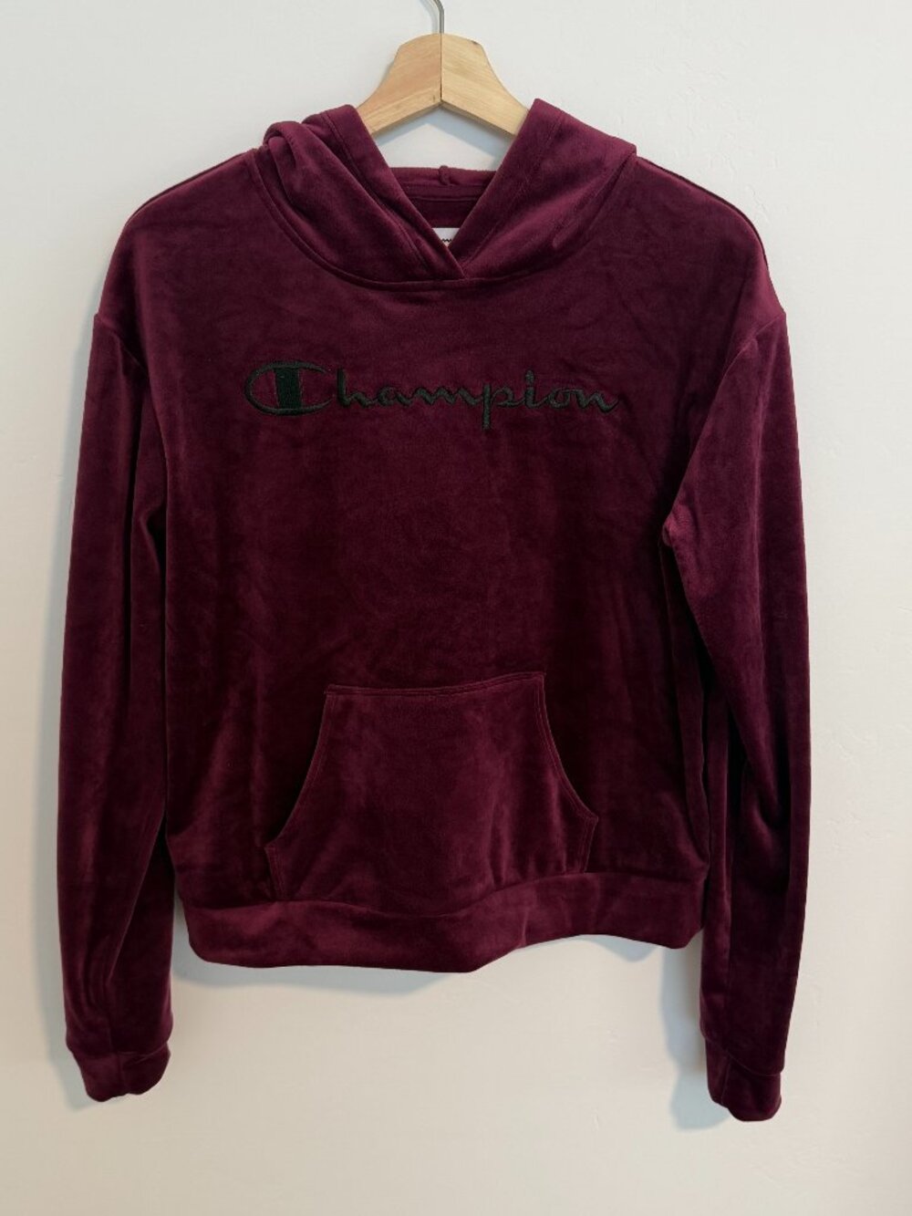 Champion women’s Small velvet maroon hoodie excellent condition